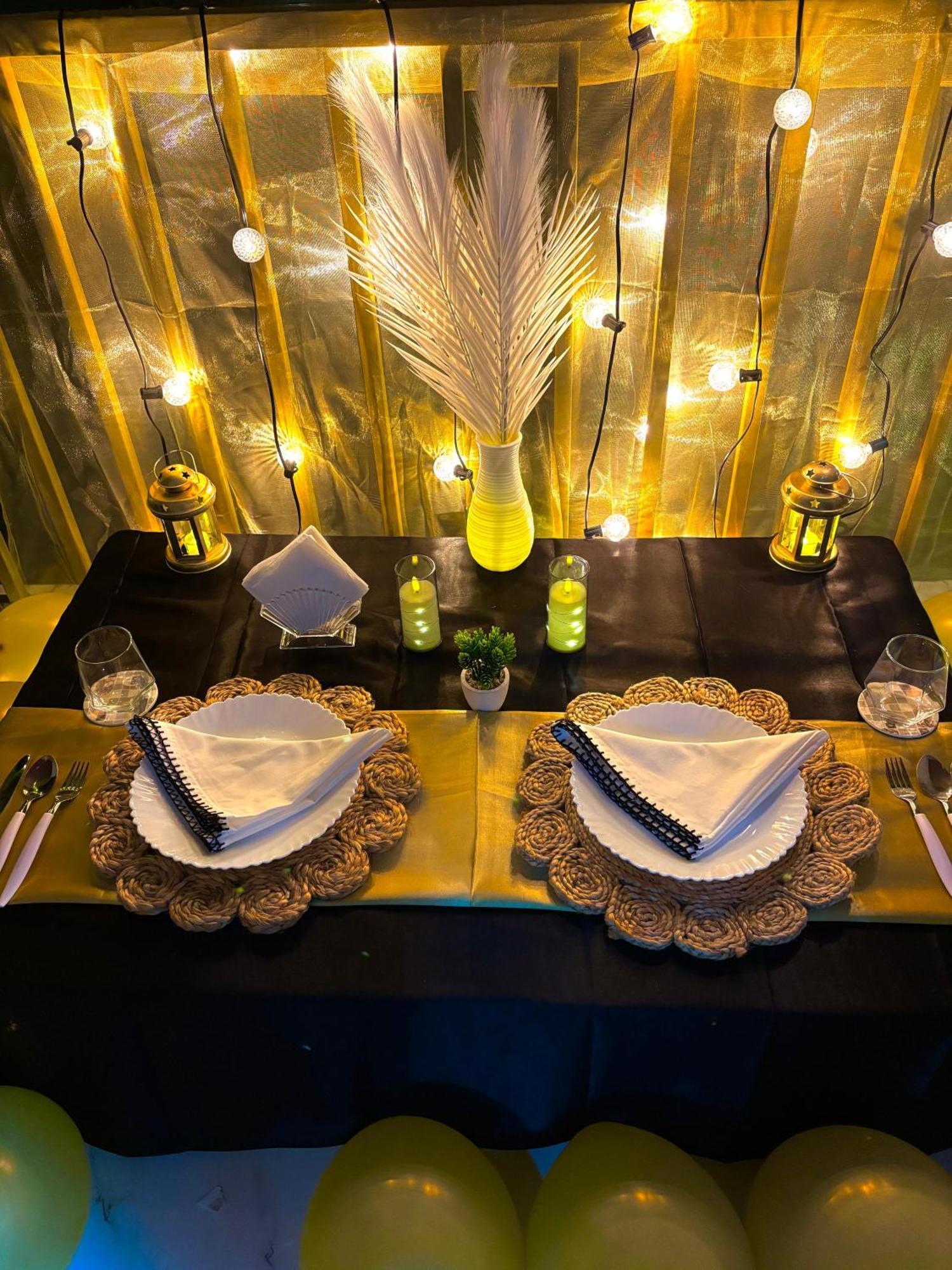 Sea Royal Rooms And Cafe Virar Ngoại thất bức ảnh